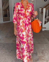 V-ringad modetryck klänning med 3/4 ärm